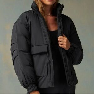 Fabletics Puffer Jacket Large Pockets Full Zip Women’s Size L New Without Tags